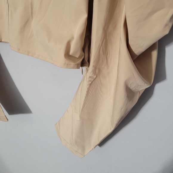 Choosy Khaki Puff Sleeve Crop Top NWT - Picture 9 of 13